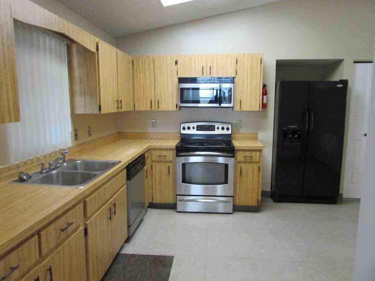 21552 Southwood Dr - Photo 2 of 17