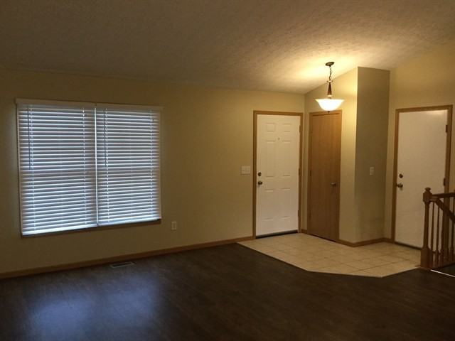 623 Heartland Meadows Dr - Photo 2 of 13