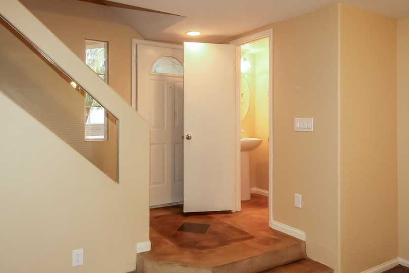 10074 S Hawthorne Grove St - Photo 3 of 15