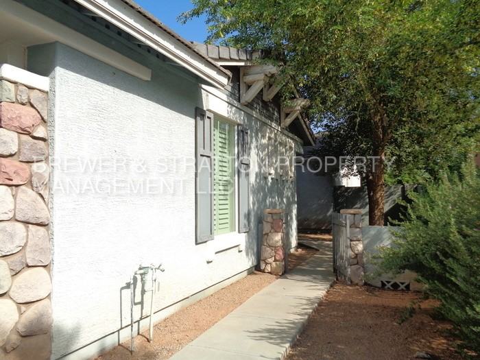 4216 E Page Ave - Photo 2 of 26