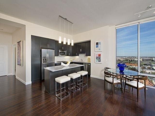 Sovereign at Regent Square Apartments - 3233 West Dallas Street Houston ...