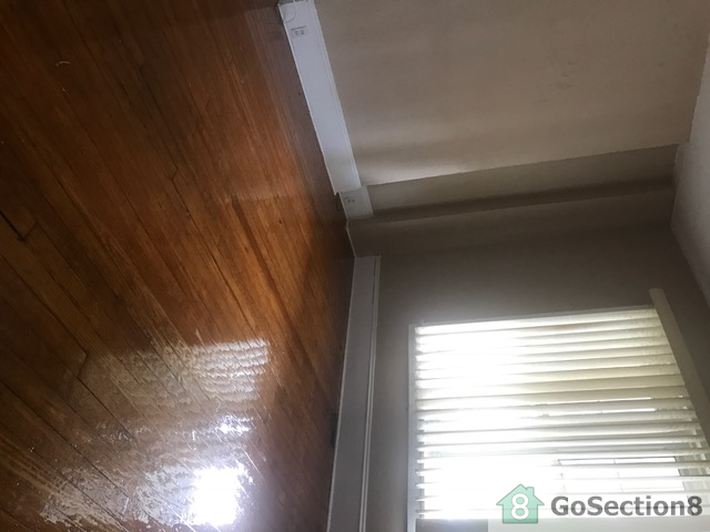 317 Berwyn Ave - Photo 2 of 10