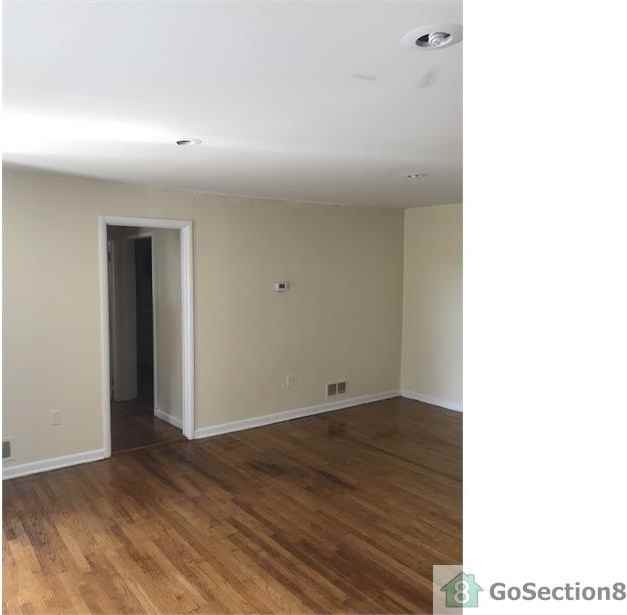 11516 Prospect Pl - Photo 3 of 9