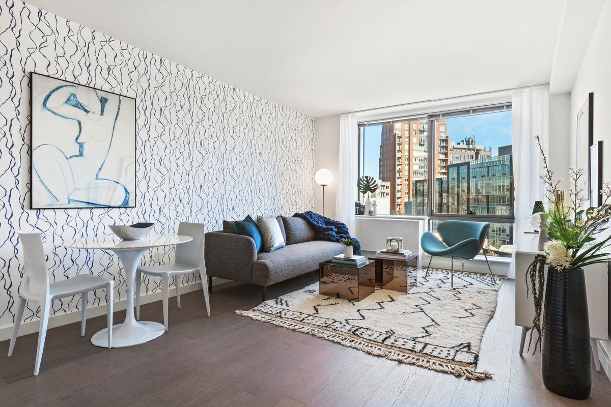 250 East 10th Street #28PX