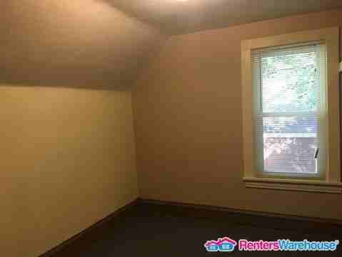 840 Florence St #2 - Photo 3 of 12