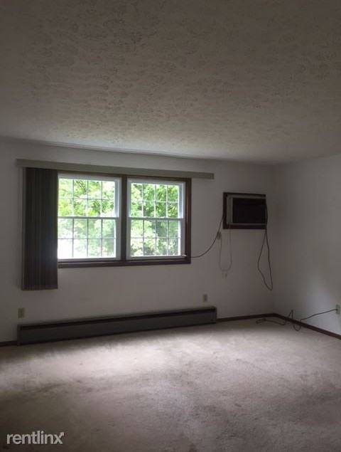 1134 Columbus Cir N - Photo 2 of 6