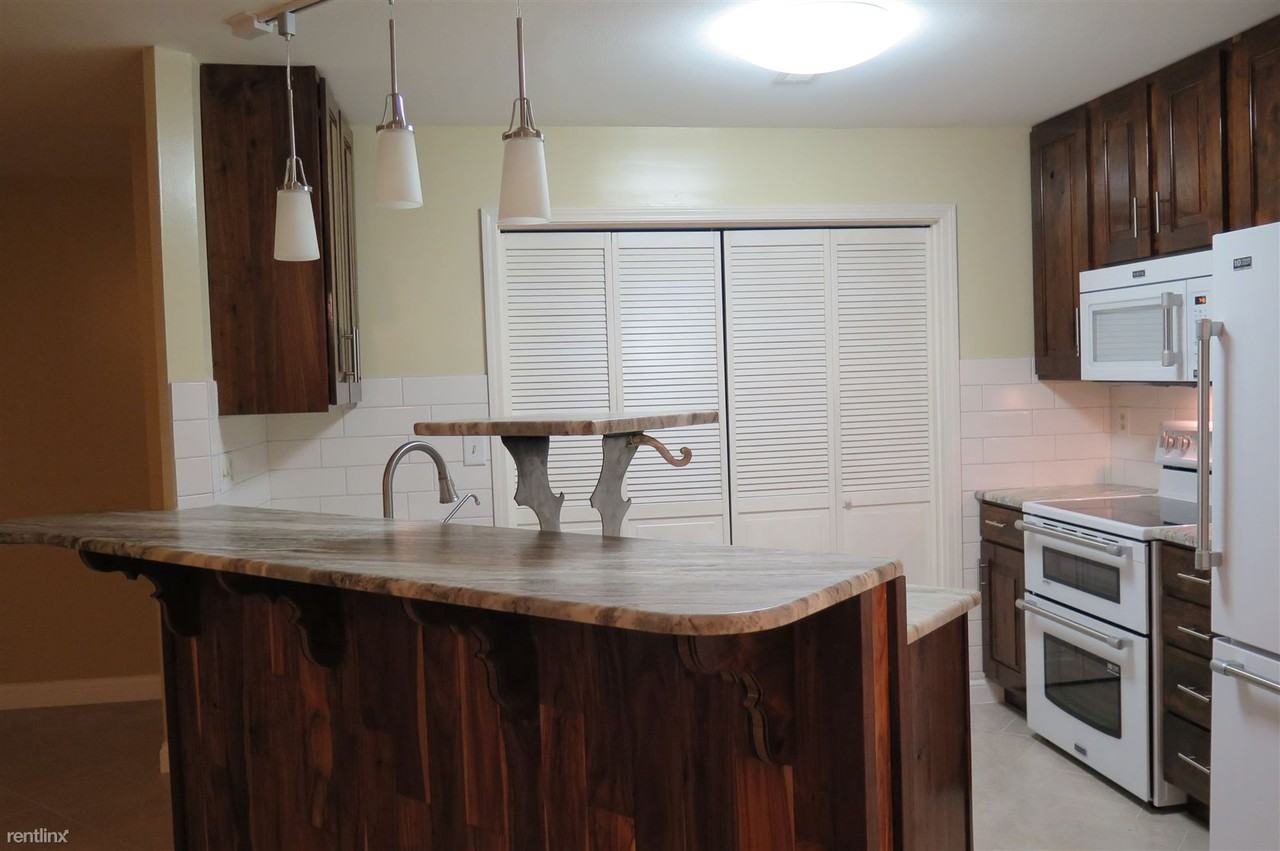 1902 Park De Ville Pl - Photo 2 of 16