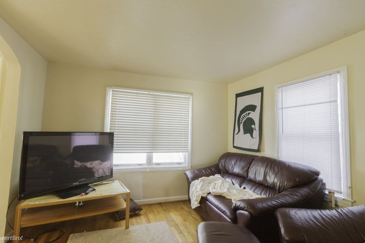 642 Cornell Ave - Photo 3 of 16