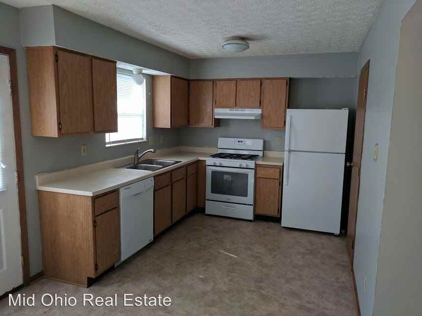 Avery Estates - Photo 2 of 11