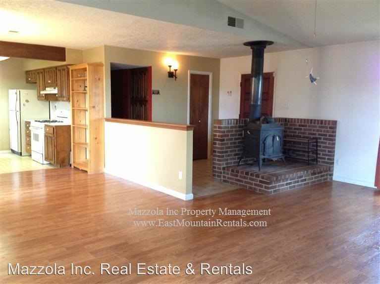 19 Lacy Rd - Photo 2 of 12