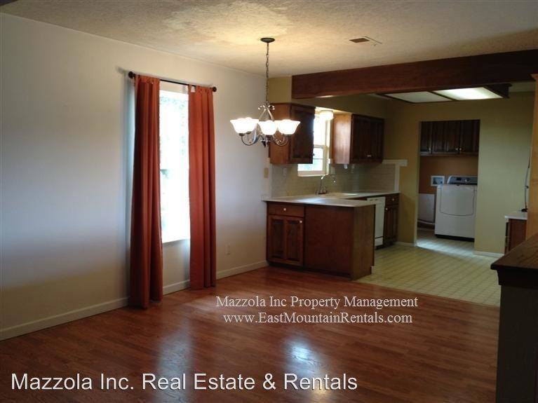 19 Lacy Rd - Photo 3 of 12