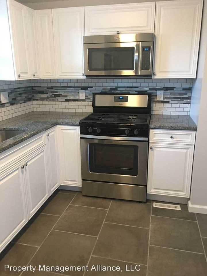 104 Horseshoe Dr - Photo 3 of 20