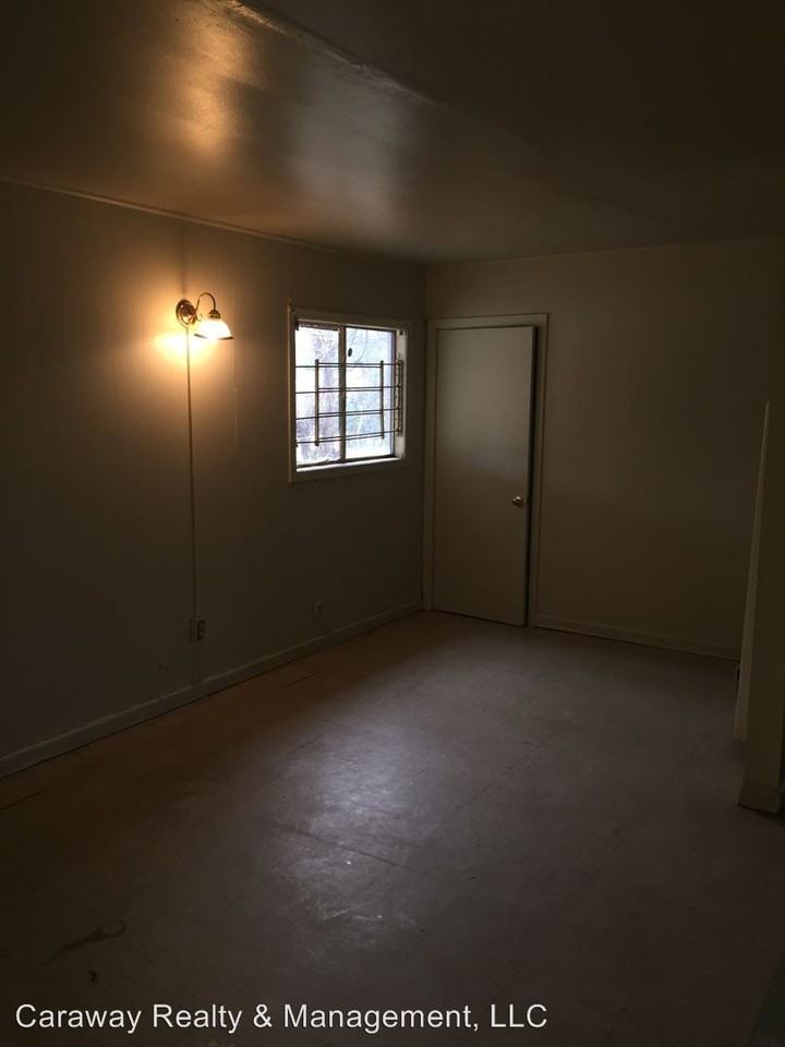 4402 Waters Pl #4402WATERS - Photo 3 of 5