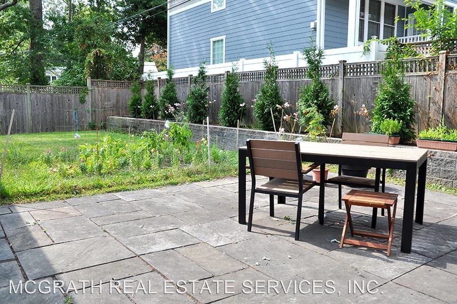 2538 N Granada St - Photo 3 of 16