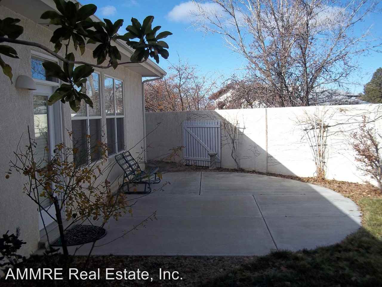 5744 Bartonwood Pl NE - Photo 3 of 15