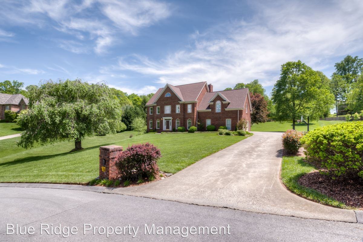 1029 Stagshaw Ln - Photo 2 of 27