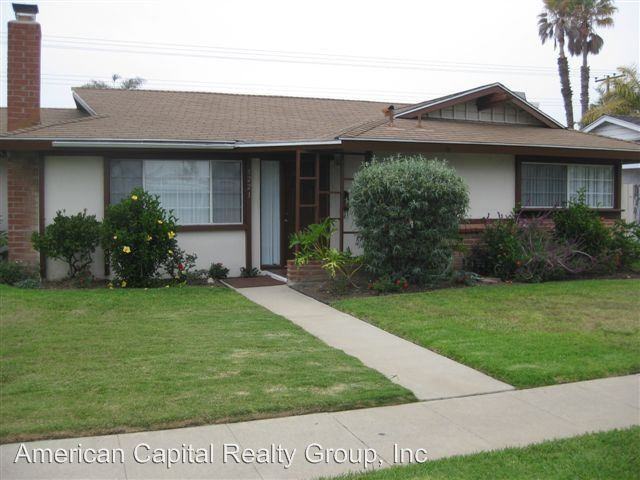 5221 Heil Ave - Photo 2 of 9