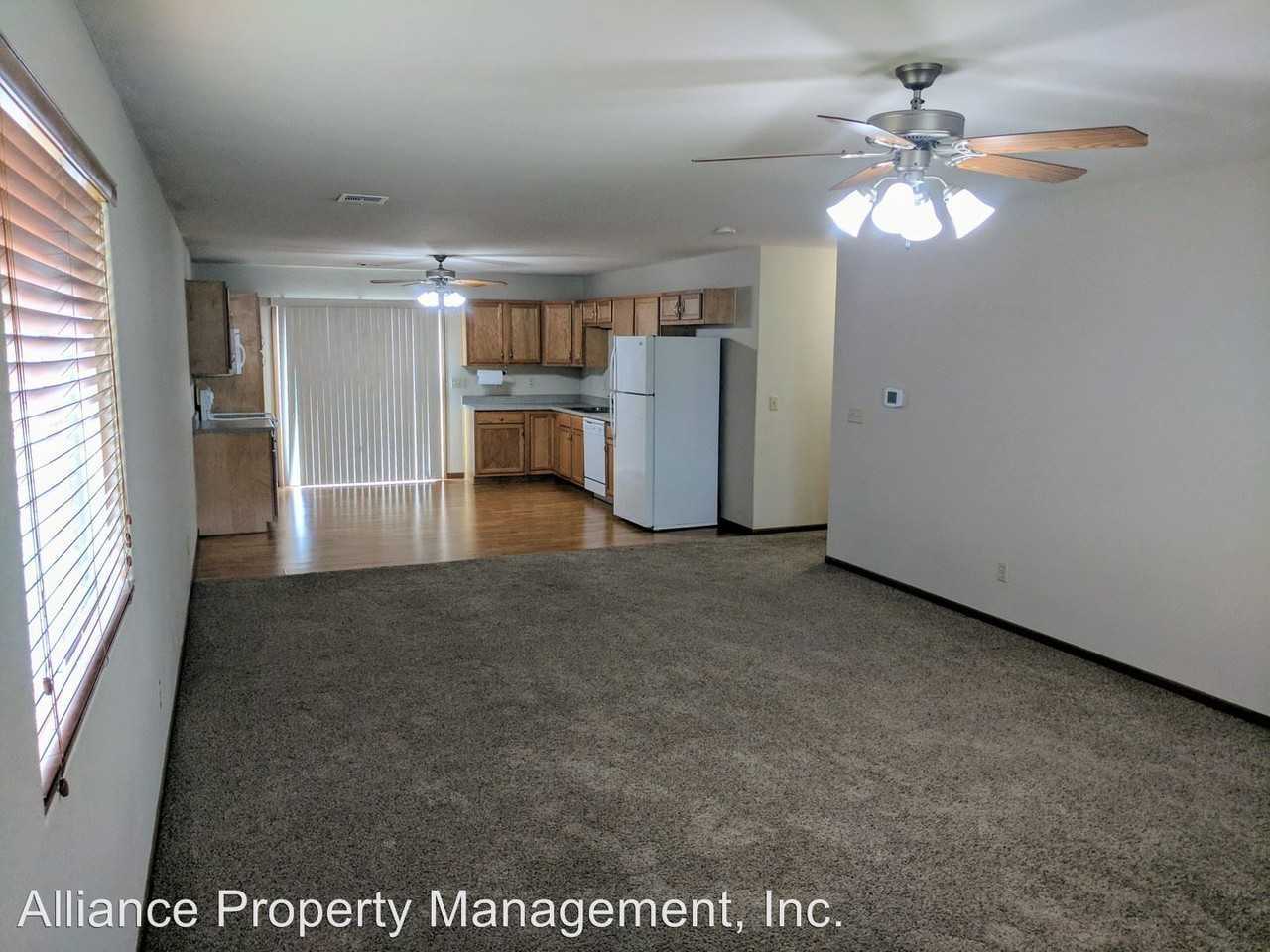 2712 Brookpointe Cir - Photo 3 of 19