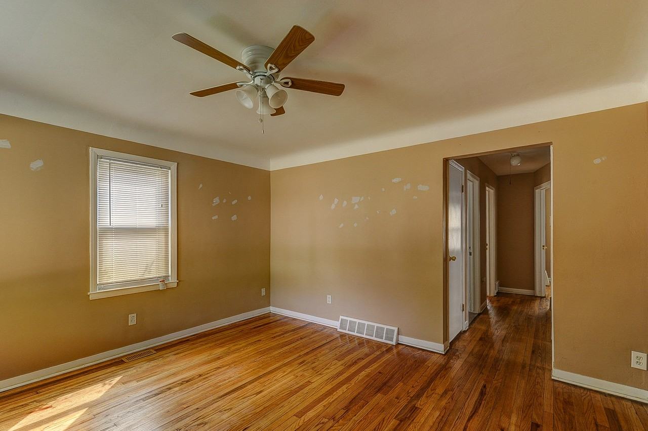 1216 East George Avenue - Photo 3 of 16