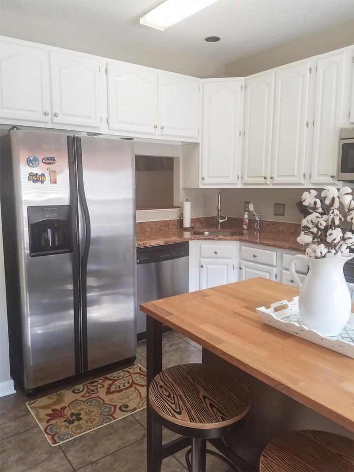 704 Shaw Ct - Photo 3 of 26