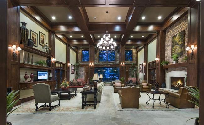 1565 Main St 1 - Photo 3 of 14