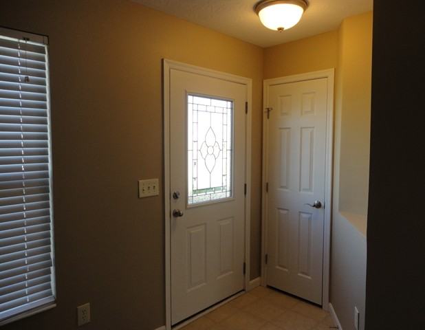 10244 Meadow Glen Dr - Photo 2 of 20