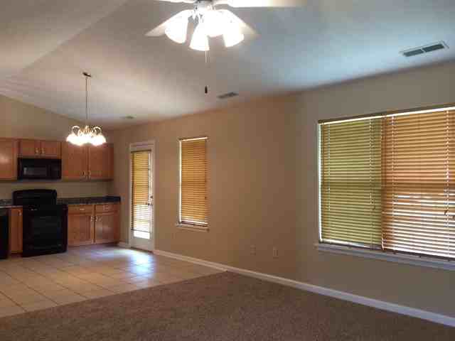 610 Eastpointe Dr - Photo 2 of 13