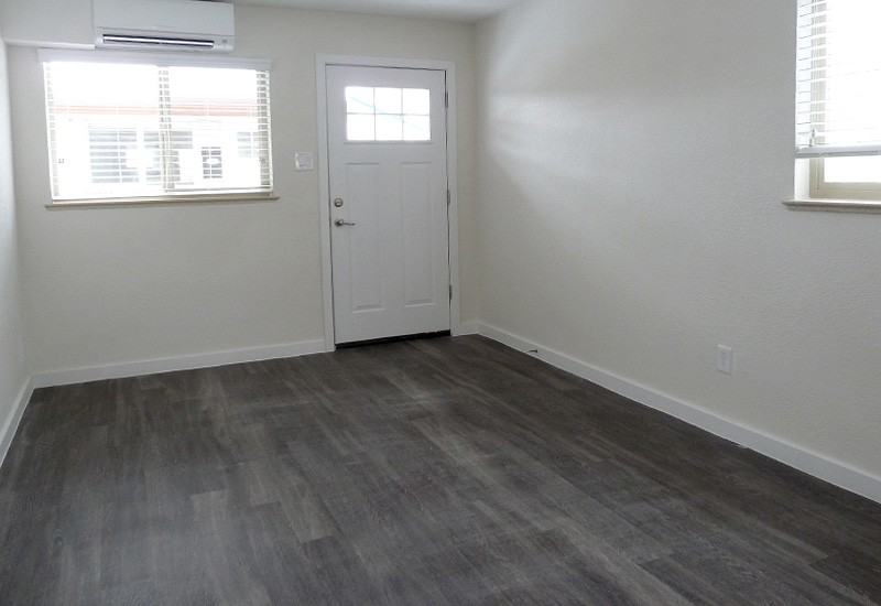 2412 N High St #2412 - Photo 2 of 18