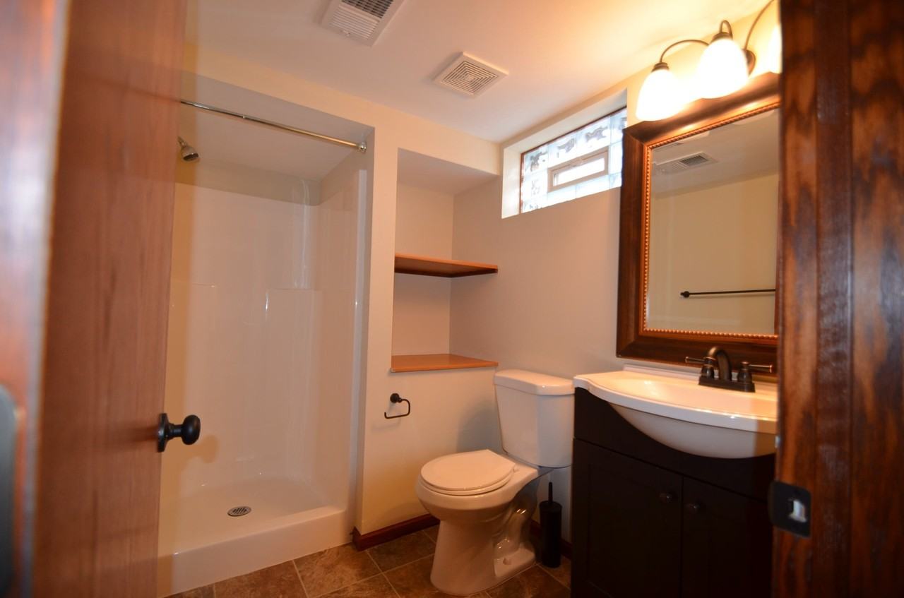 6001 Admiral Pl - Photo 2 of 12