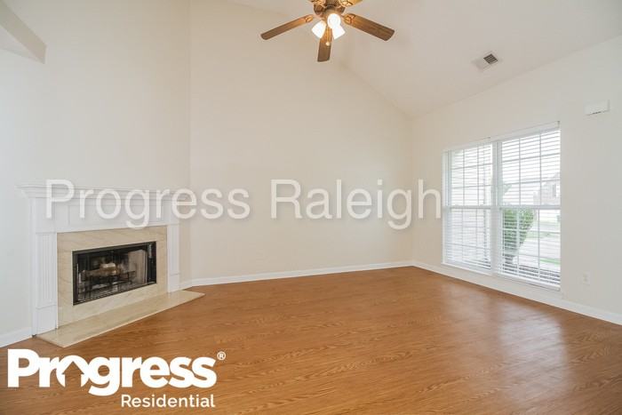 1015 Springbrook Ave - Photo 3 of 15
