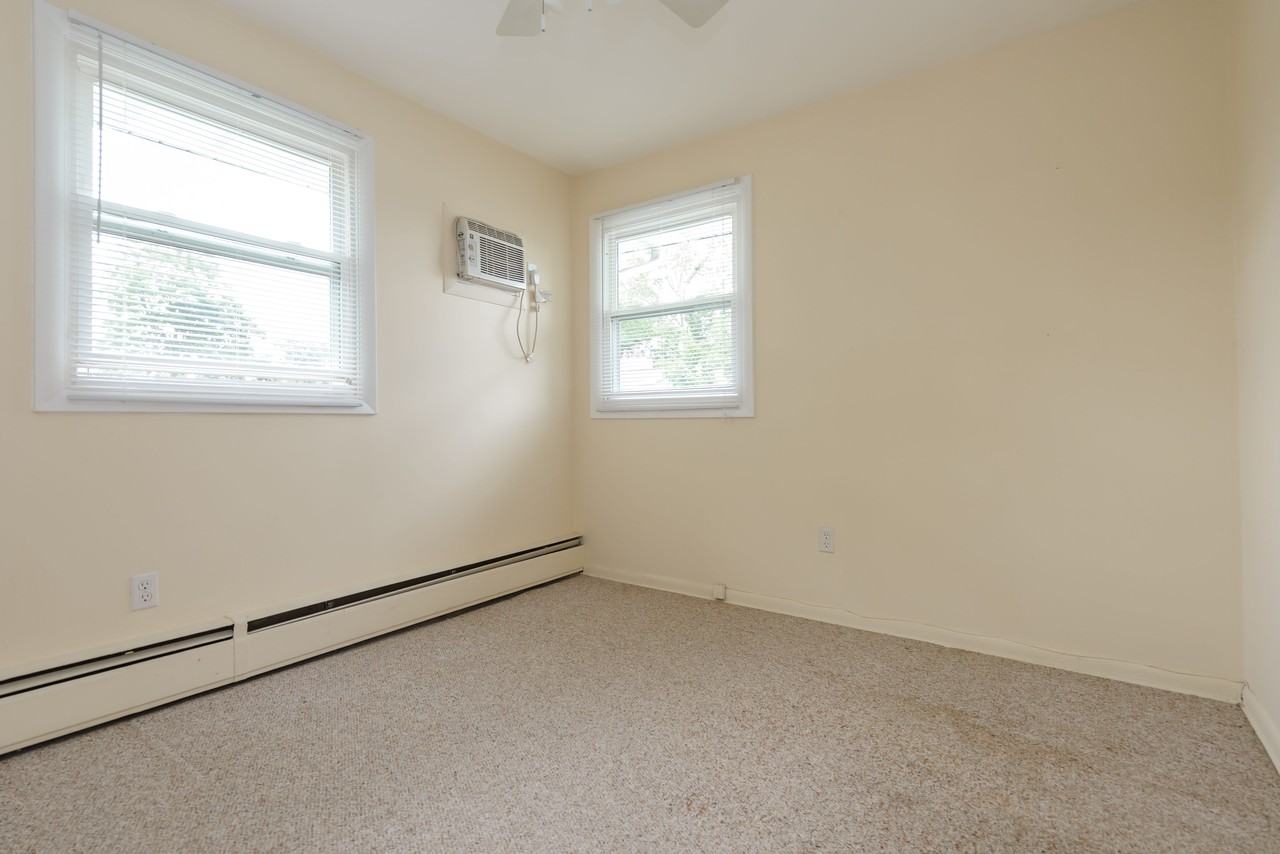 53 Sintsink Dr E - Photo 3 of 9