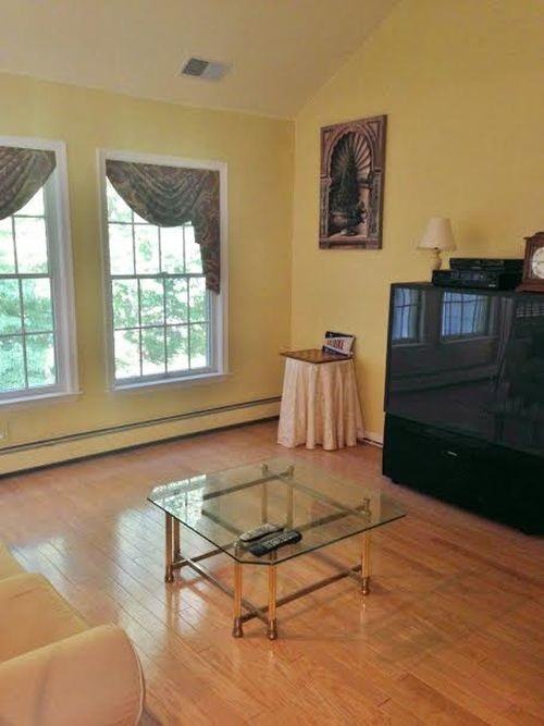 102 Pheasant Run - Photo 3 of 8