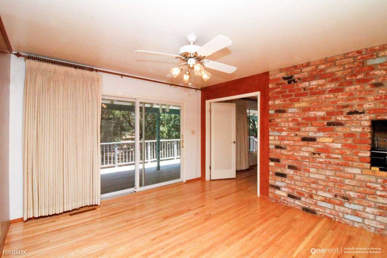 13898 Ravenwood Dr - Photo 2 of 28