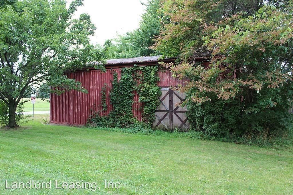 1610 Cooper Foster Park Rd - Photo 3 of 18