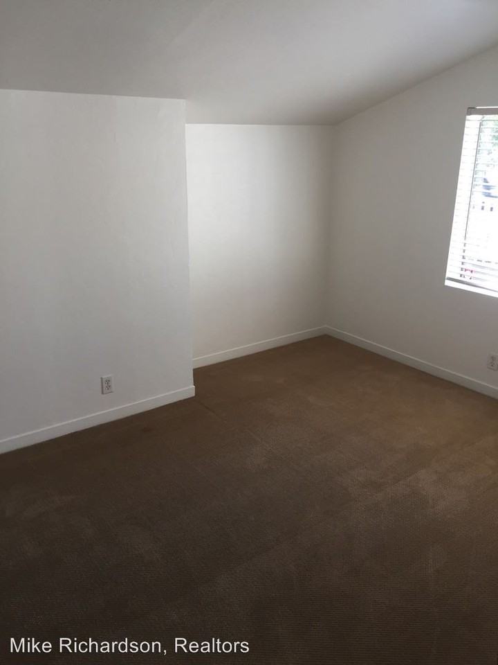 936 E De La Guerra St - Photo 3 of 9