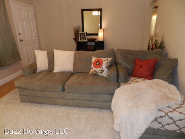 1543 W River Ln - Photo 2 of 17