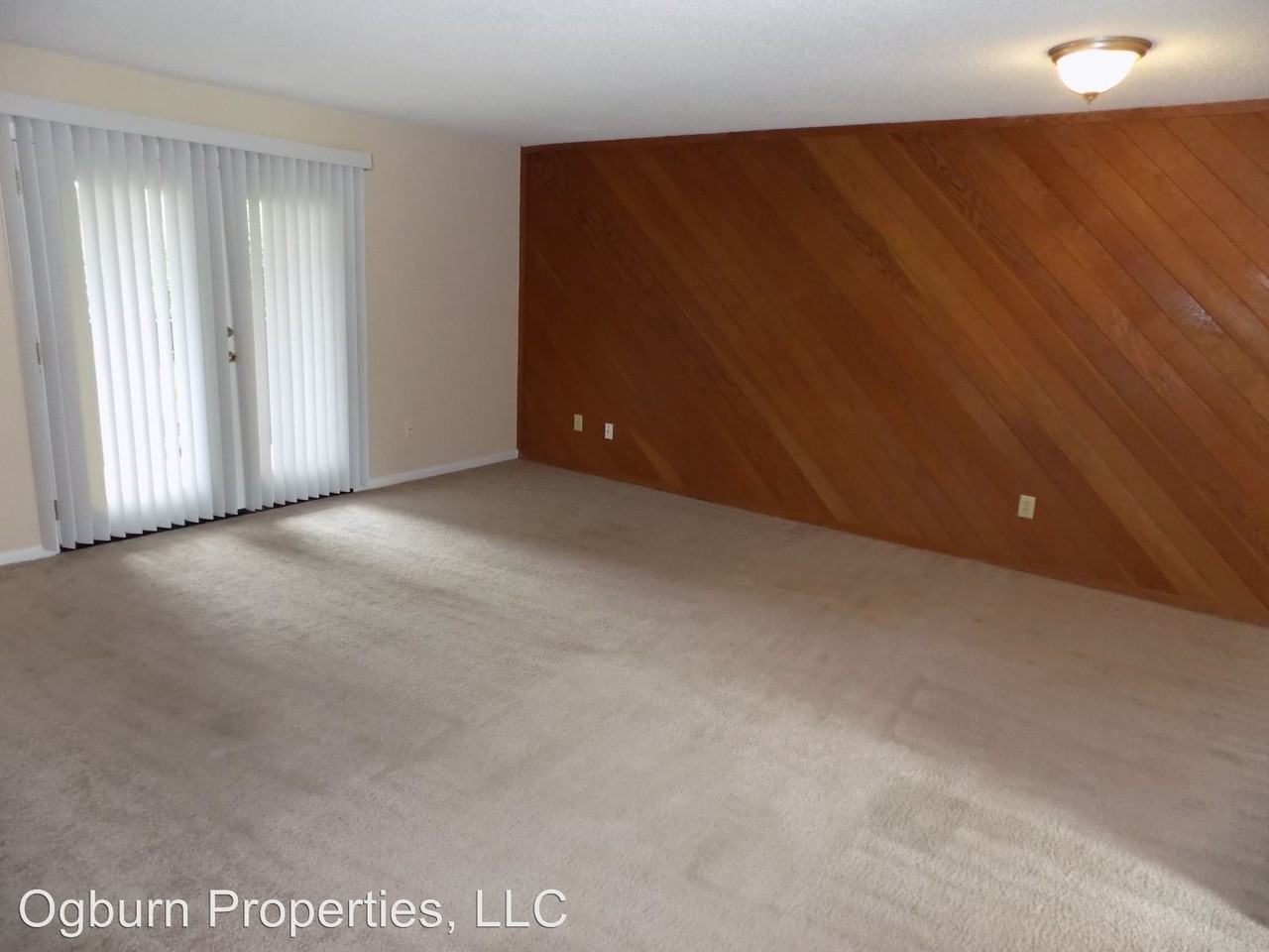 159 Turnwood Ln - Photo 3 of 10