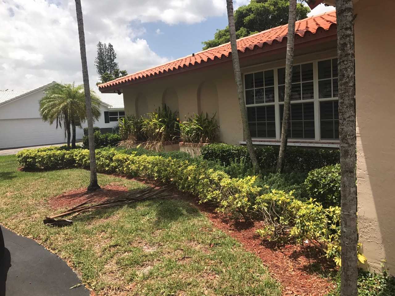 251 W Tropical Way - Photo 2 of 26