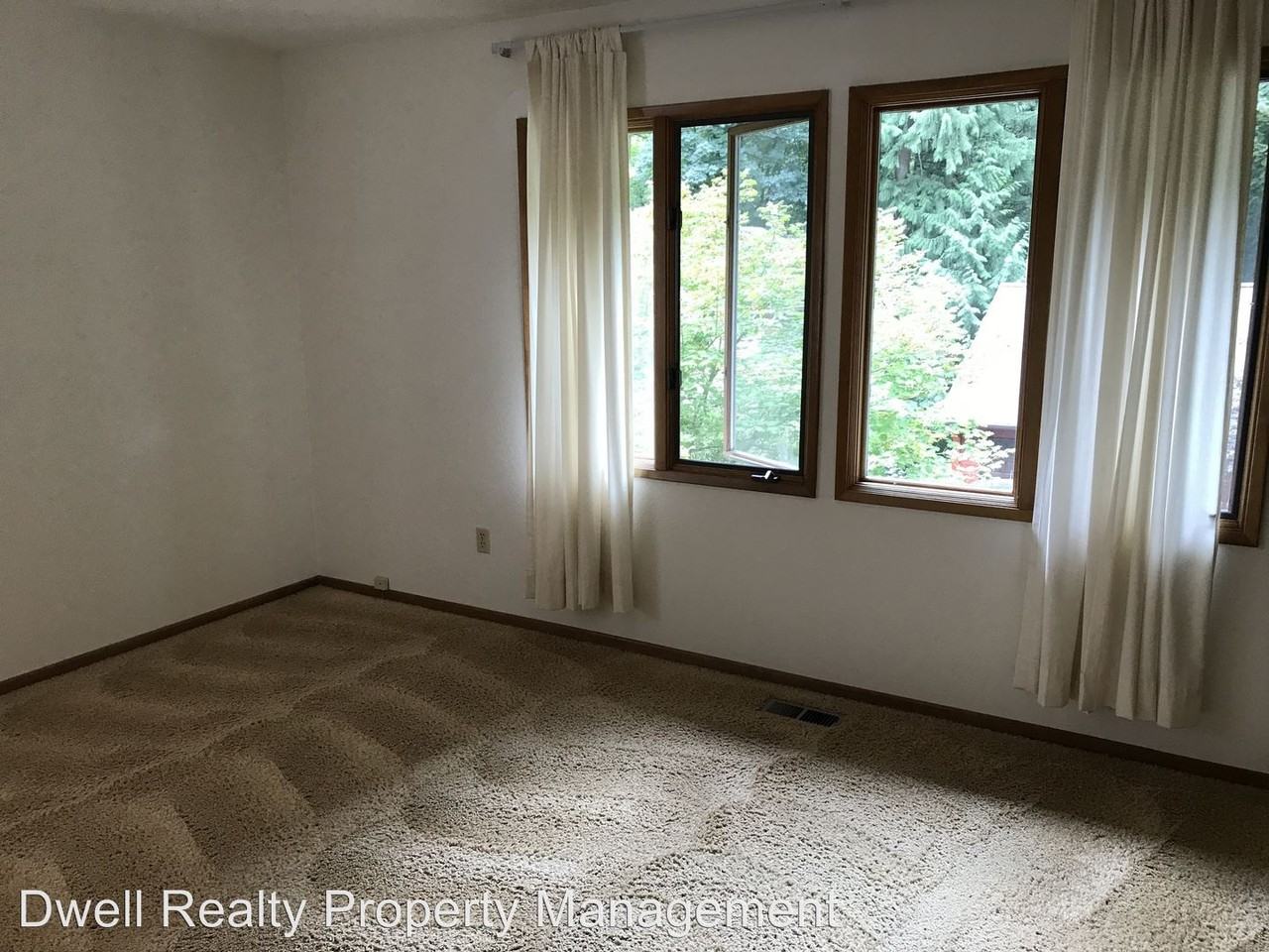 939 SW Vincent Pl - Photo 3 of 11