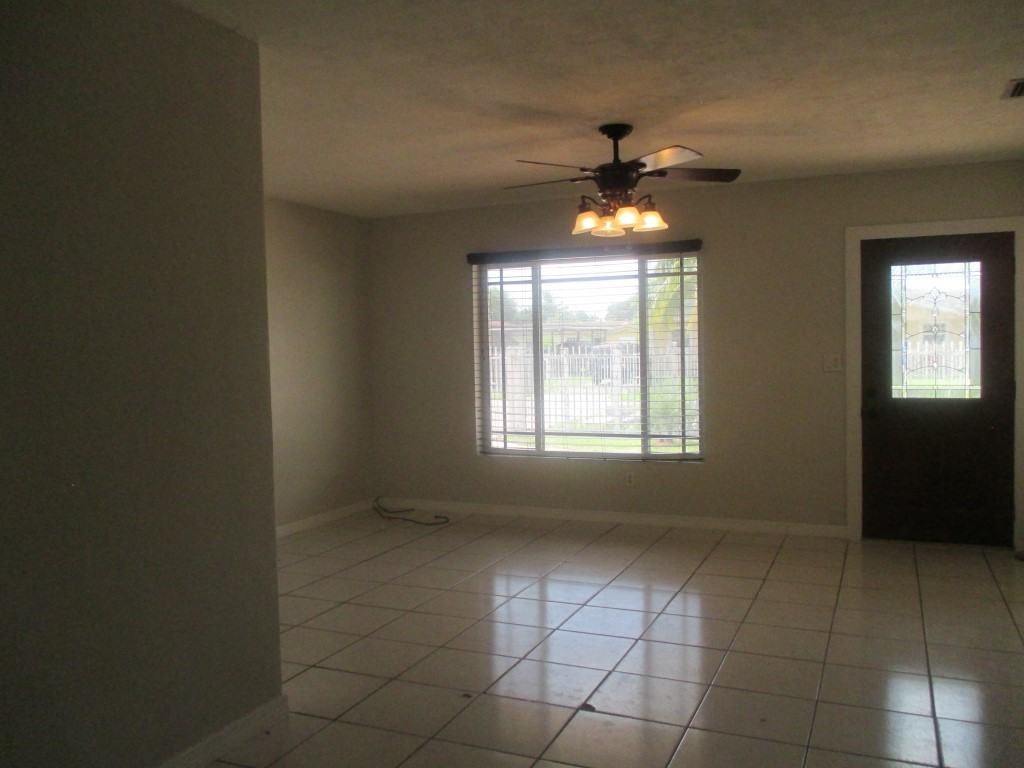 4351 NW 194th St - Photo 3 of 12