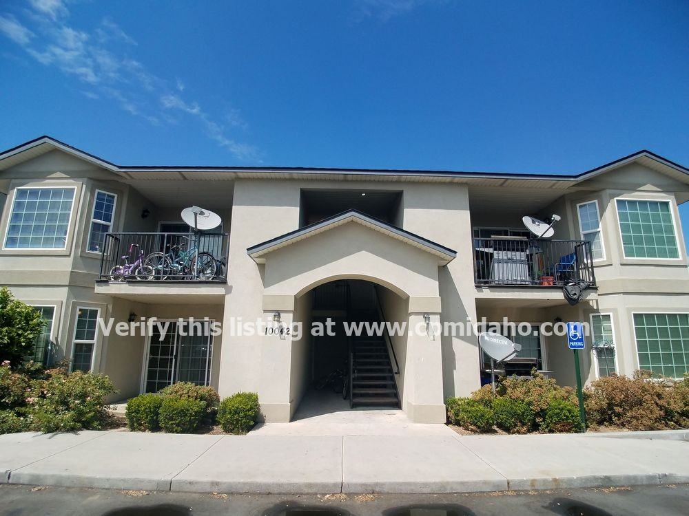 10042 W Garverdale Ln #102