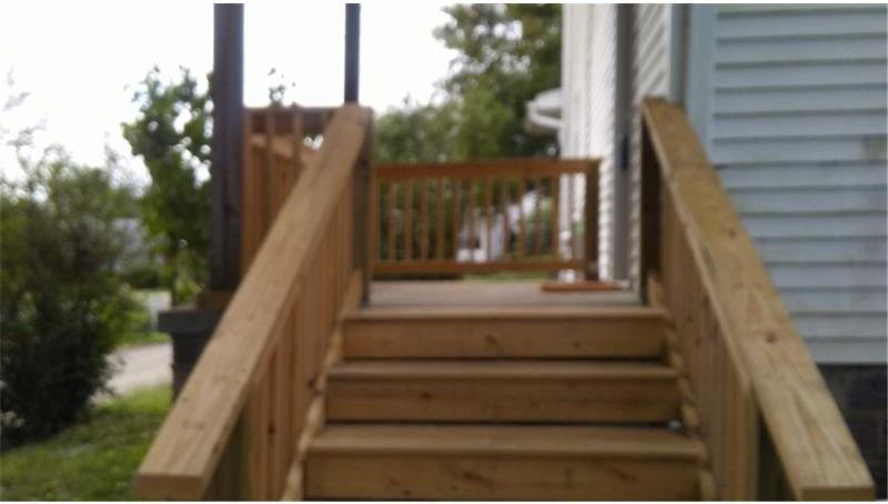 610 Pittsburgh St - Photo 3 of 16