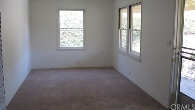 1529 N Grand Oaks Ave - Photo 3 of 15