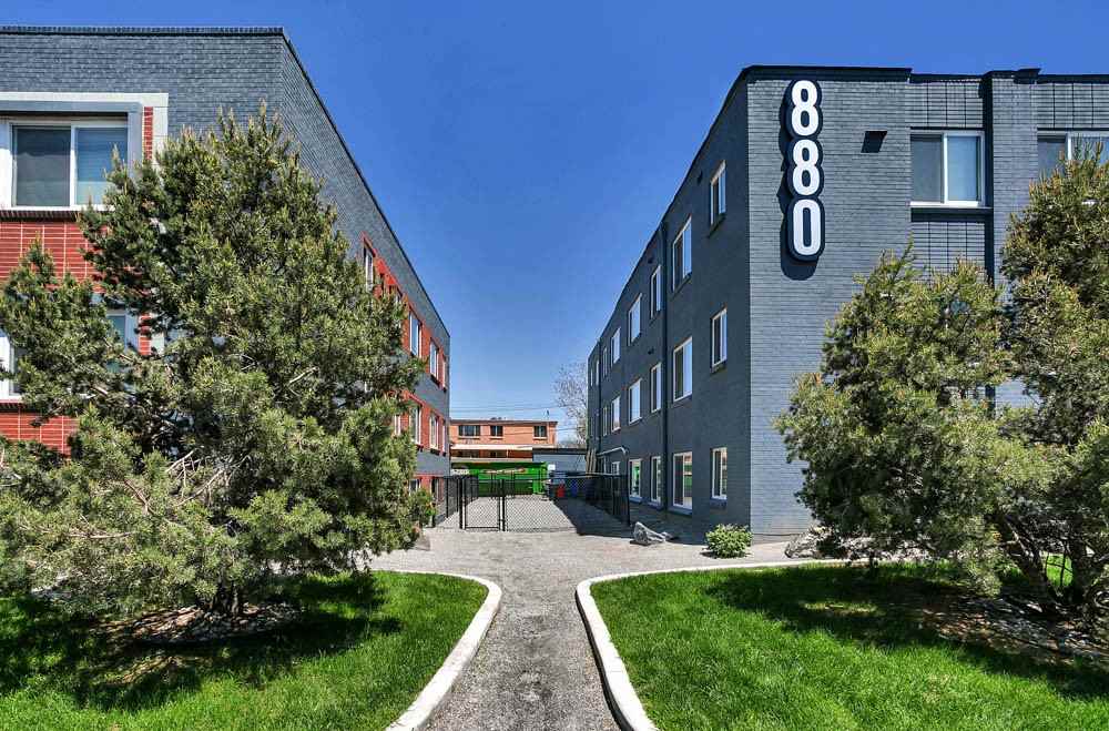 880 & 890 Dexter - Photo 2 of 30