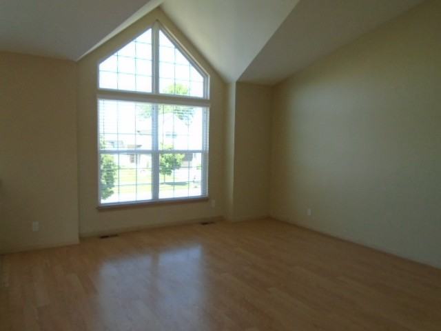 1003 Dewey St - Photo 2 of 20