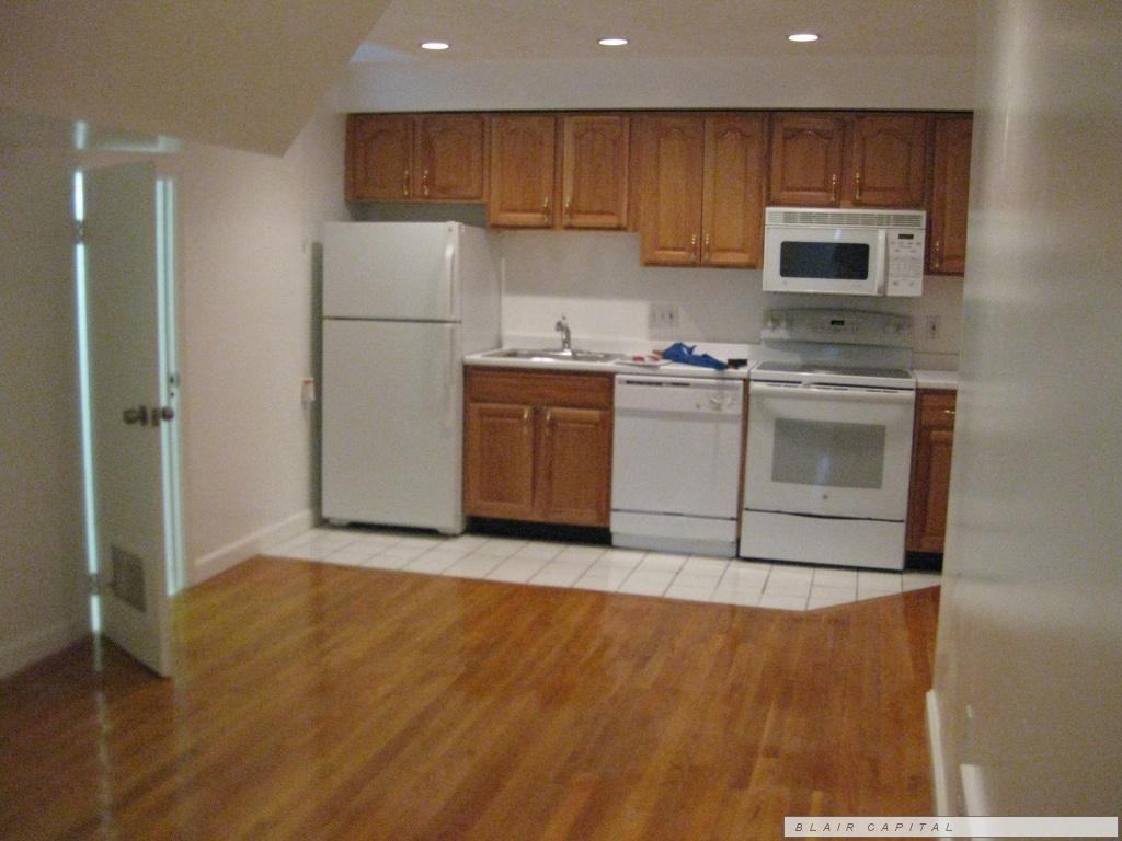 23 Snow Hill St #10T