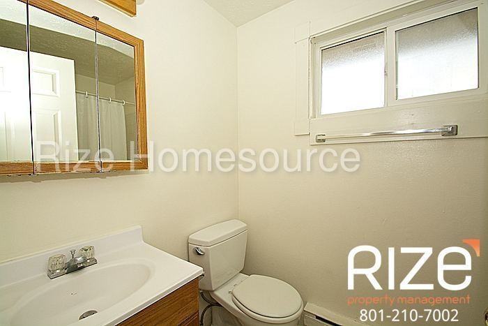 1744 W 400 N - Photo 2 of 12