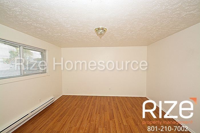 1744 W 400 N - Photo 3 of 12