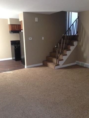 335 W Vermont St - Photo 2 of 9