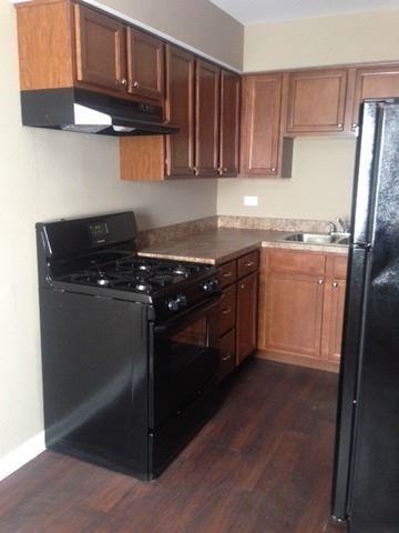 335 W Vermont St - Photo 3 of 9